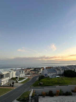Spacious Beach Breakaway